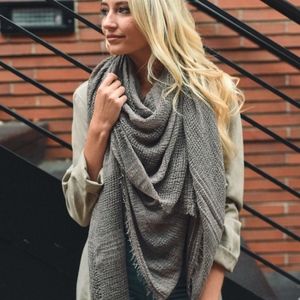 NEW Gray Open Weave Blanket Scarf Fall Winter